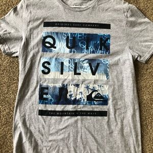 Quiksilver Shirts - QuikSilver graphic T-Shirt Quiksilver Shirts - QuikSilver graphic T-Shirt